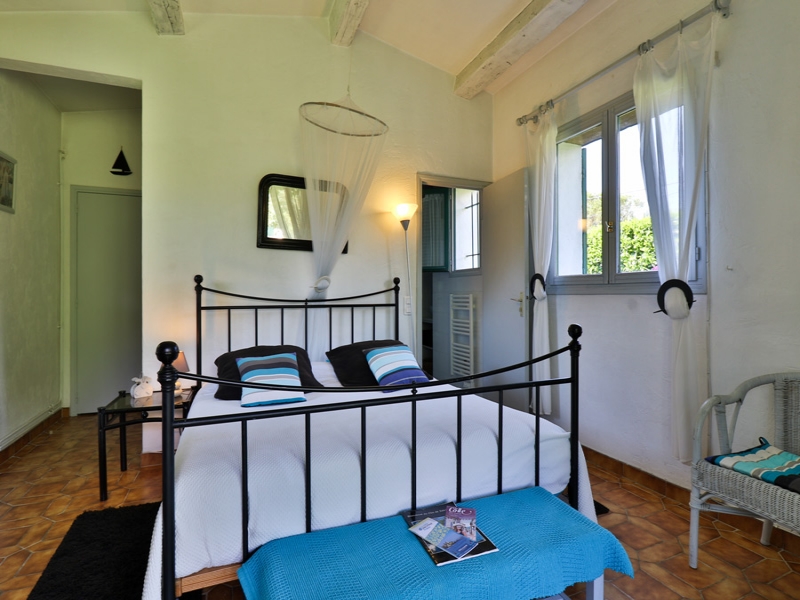 Chambres d'hôtes Ronin-Pillet colle sur loup 06480 N° 8