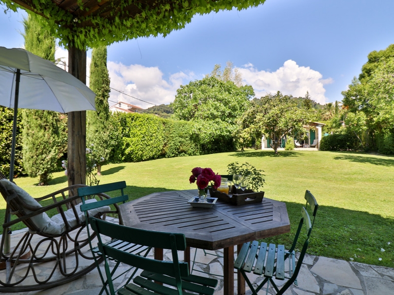 Chambres d'hôtes Ronin-Pillet colle sur loup 06480 N° 9