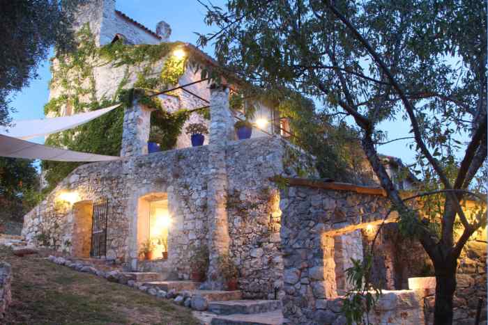 Chambres d'hôtes van Volen chateauneuf villevieille 06390 N° 1